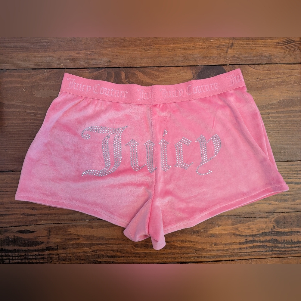 💕 Juicy Couture Velour Pink Shorts